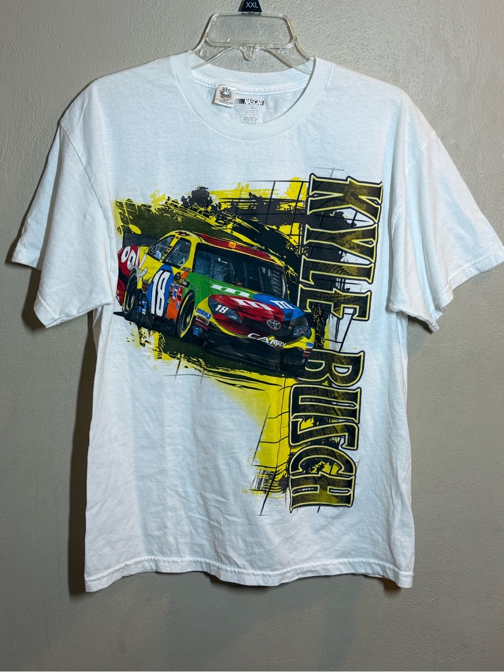 2012 M&M’s NASCAR Kyle Busch #18 White Graphic Tee Sz Lg